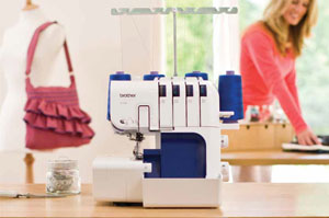 Choisir une surjeteuse pour débutant