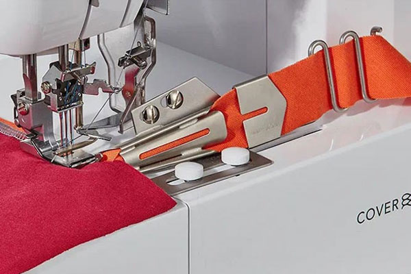 Appareils biaiseurs pour recouvreuse