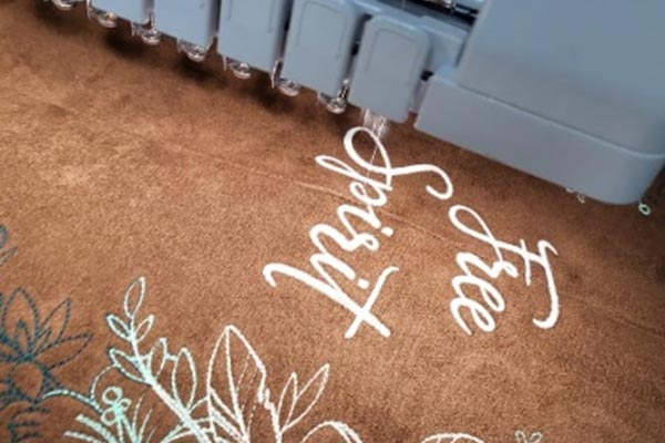 Broderie en 2 fois avec le cadre Jumbo Brother