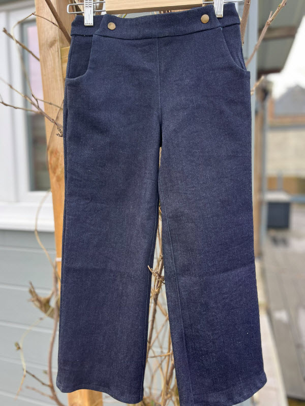Test sur pantalon en denim avec la Janome Skyline S7