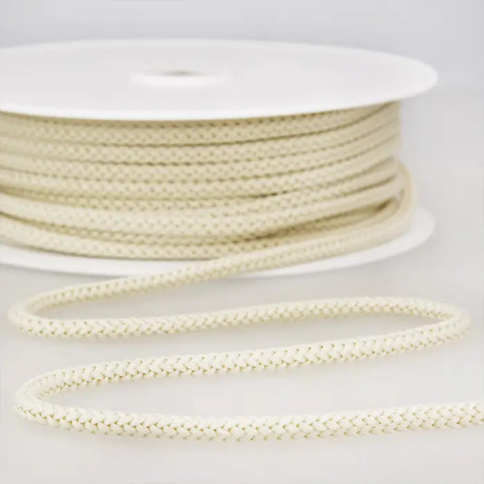 Cordon tricoté anorak 4.5mm nacre au mètre Cordon tricoté anorak 4.5mm nacre au mètre