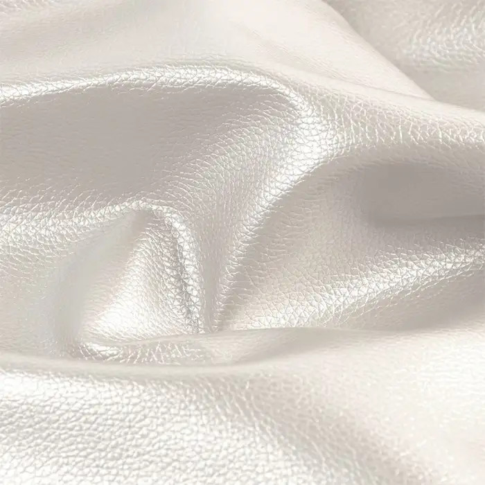 Coupon simili cuir nacré Blanc 50x140 cm Coupon simili cuir nacré Blanc 50x140 cm