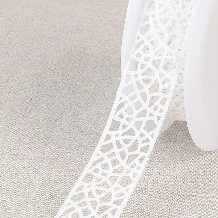 Guipure blanche 30mm au mètre Guipure blanche 30mm au mètre