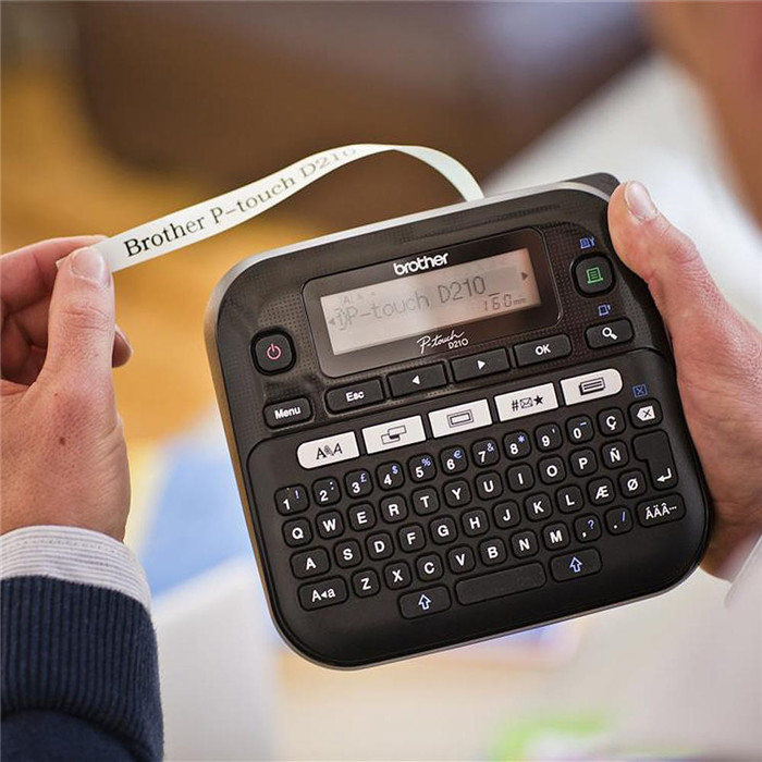Imprimante à rubans Brother P-Touch D210 Imprimante à rubans Brother P-Touch D210