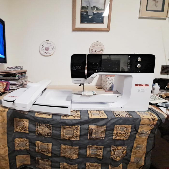 Machine à coudre BERNINA 790 Plus Machine à coudre BERNINA 790 Plus