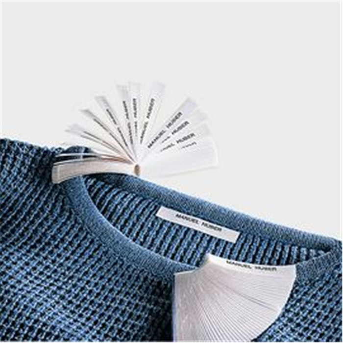 Nominettes à coudre 10mm écriture bleue Nominettes à coudre 10mm écriture bleue