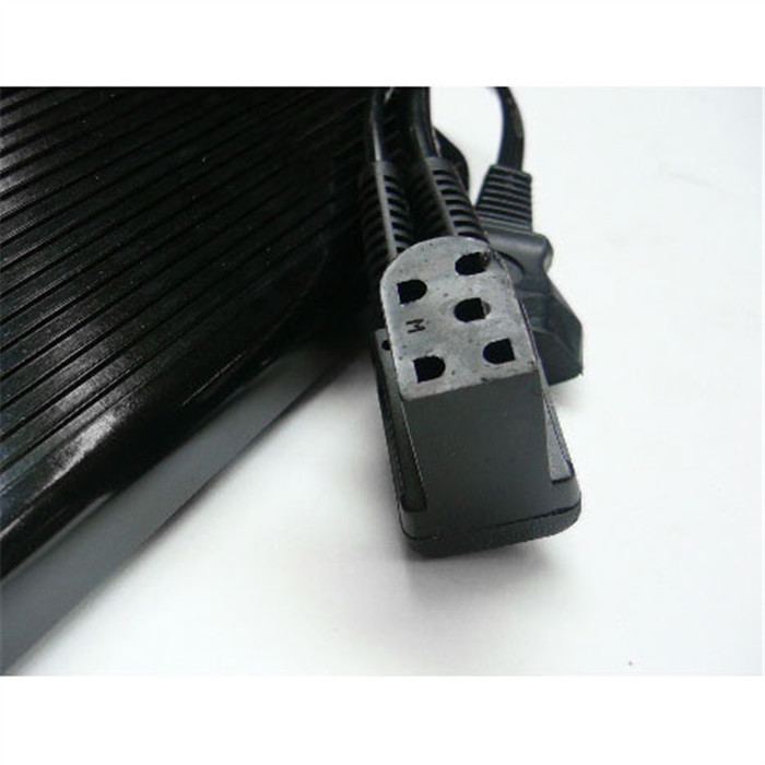 Pédale avec cordon Singer 5 trous / broches Pédale avec cordon Singer 5 trous / broches