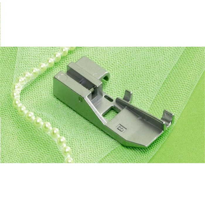 Pied pose perles, paillettes Pied pose perles, paillettes