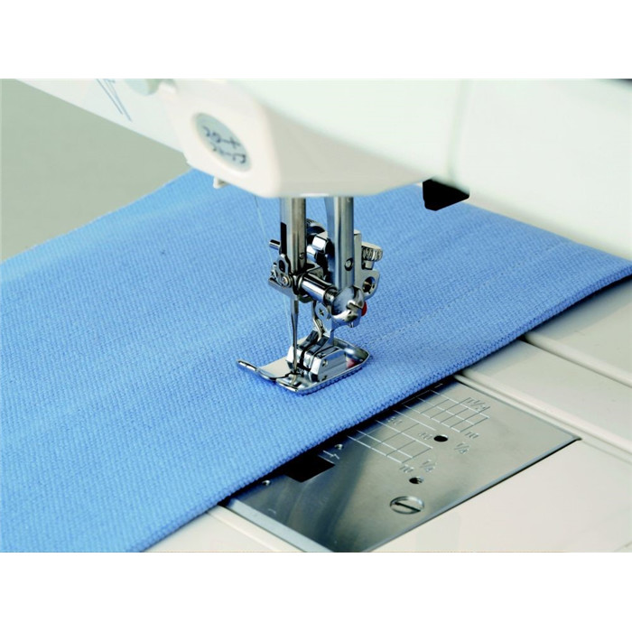 Pied pour point droit, jeans "H" Pied pour point droit, jeans "H"