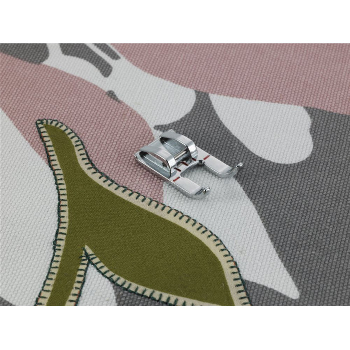 Pied satin, application métal ouvert 5mm F026N Pied satin, application métal ouvert 5mm F026N